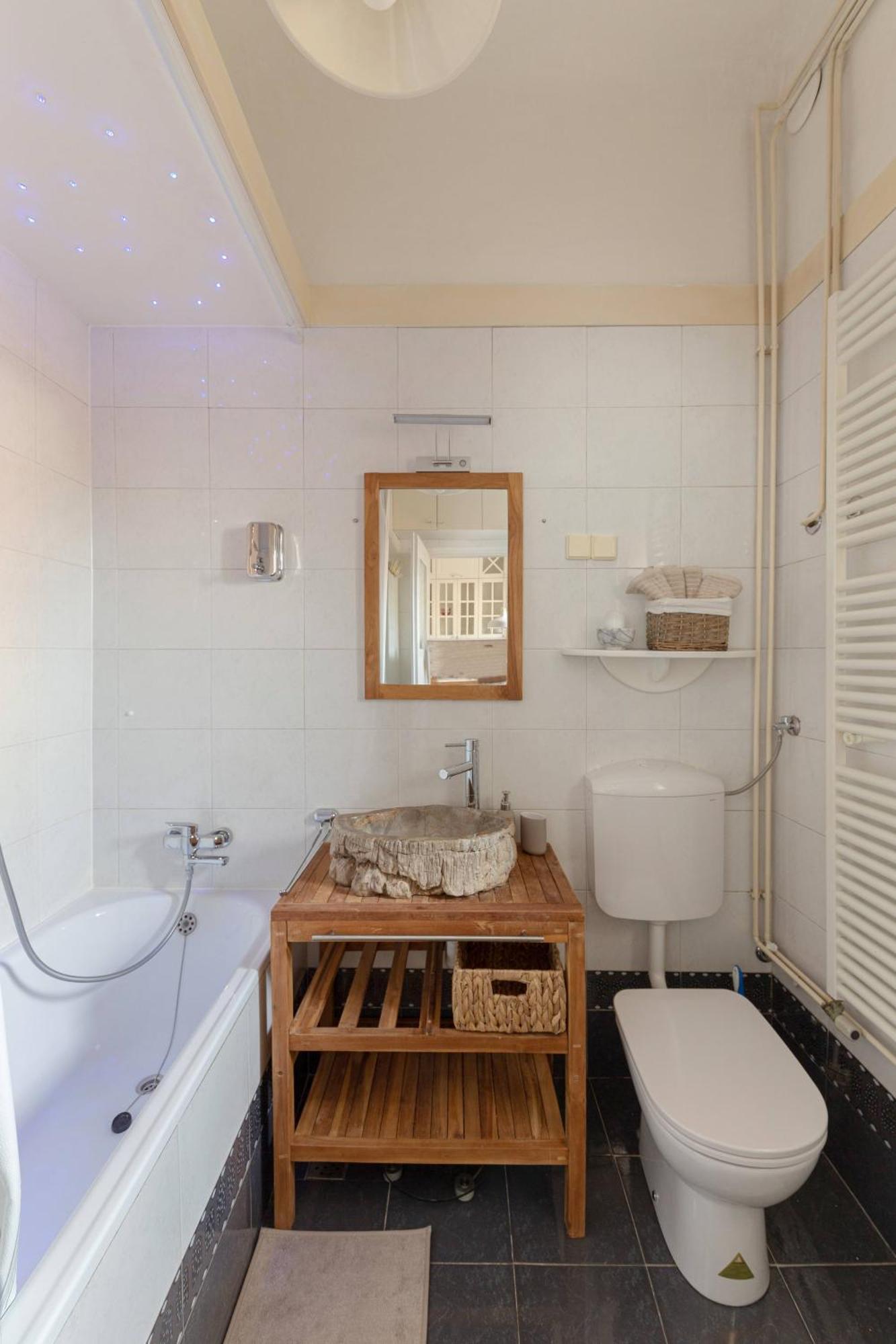 Historical Caserne Apartment 卢布尔雅那 外观 照片